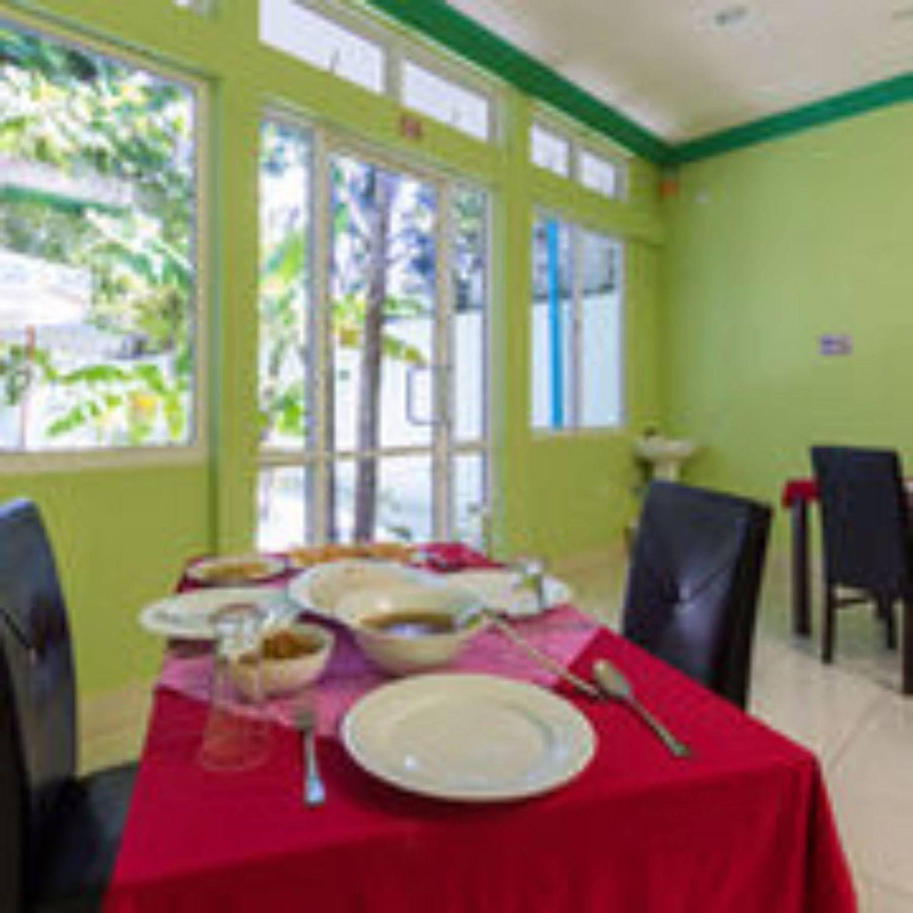 Feridhoo Inn Екстериор снимка